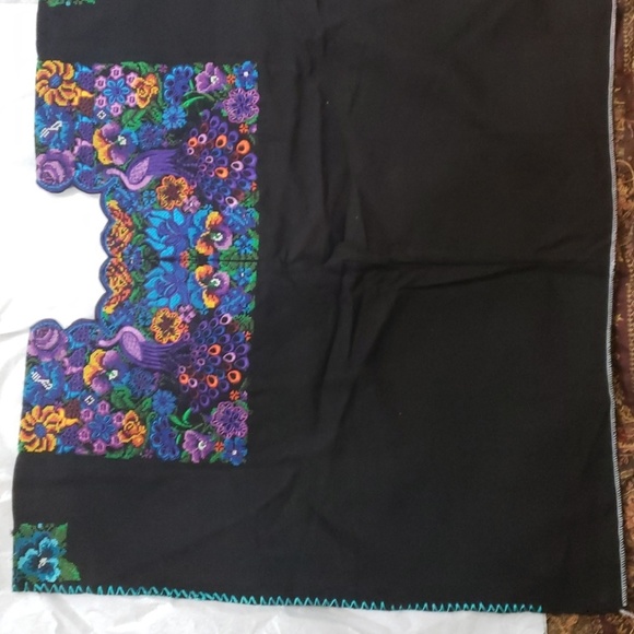 Beautiful Authentic Hand Made Embroidered Blouse - Picture 3 of 3